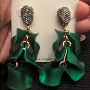 Elegant Green Dangle Earrings